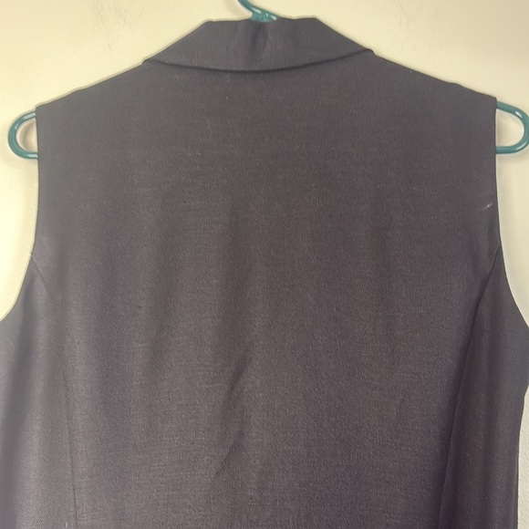 Emma James Black Sleeveless Sheath Button Down Dress with Collar and Belt - Picture 7 of 8